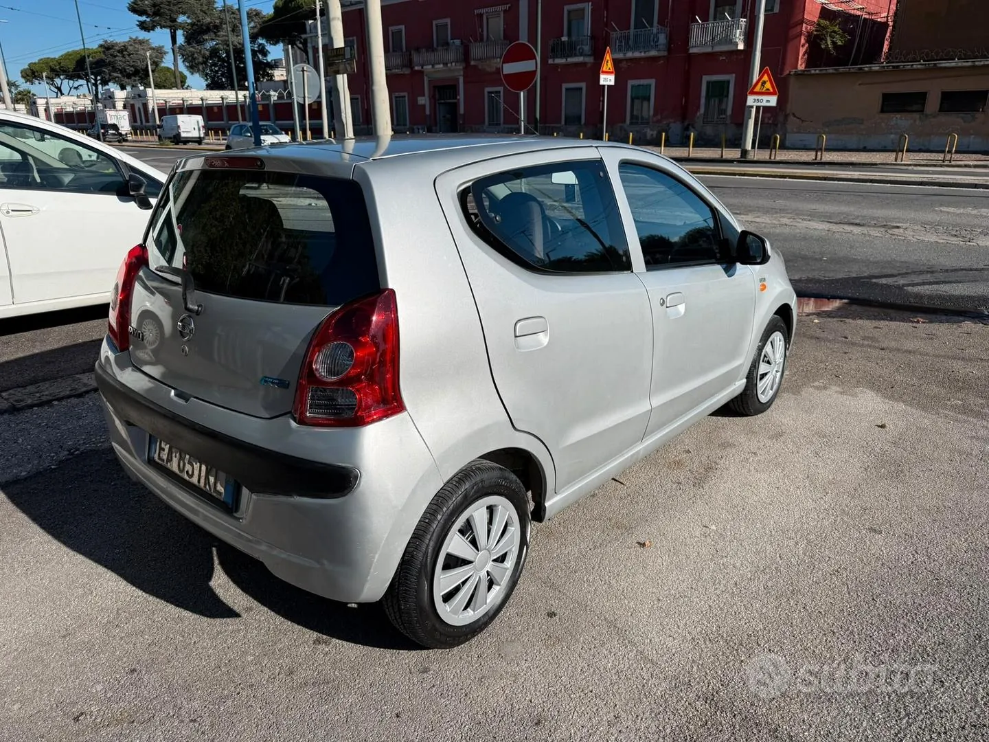 Nissan Pixo 2010 photo 4