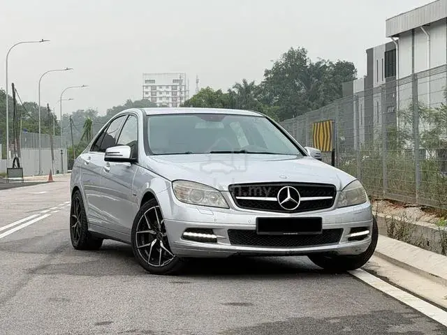 Mercedes-Benz C200