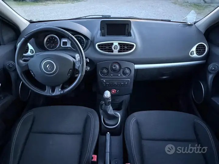 Renault Clio 2009 photo 5