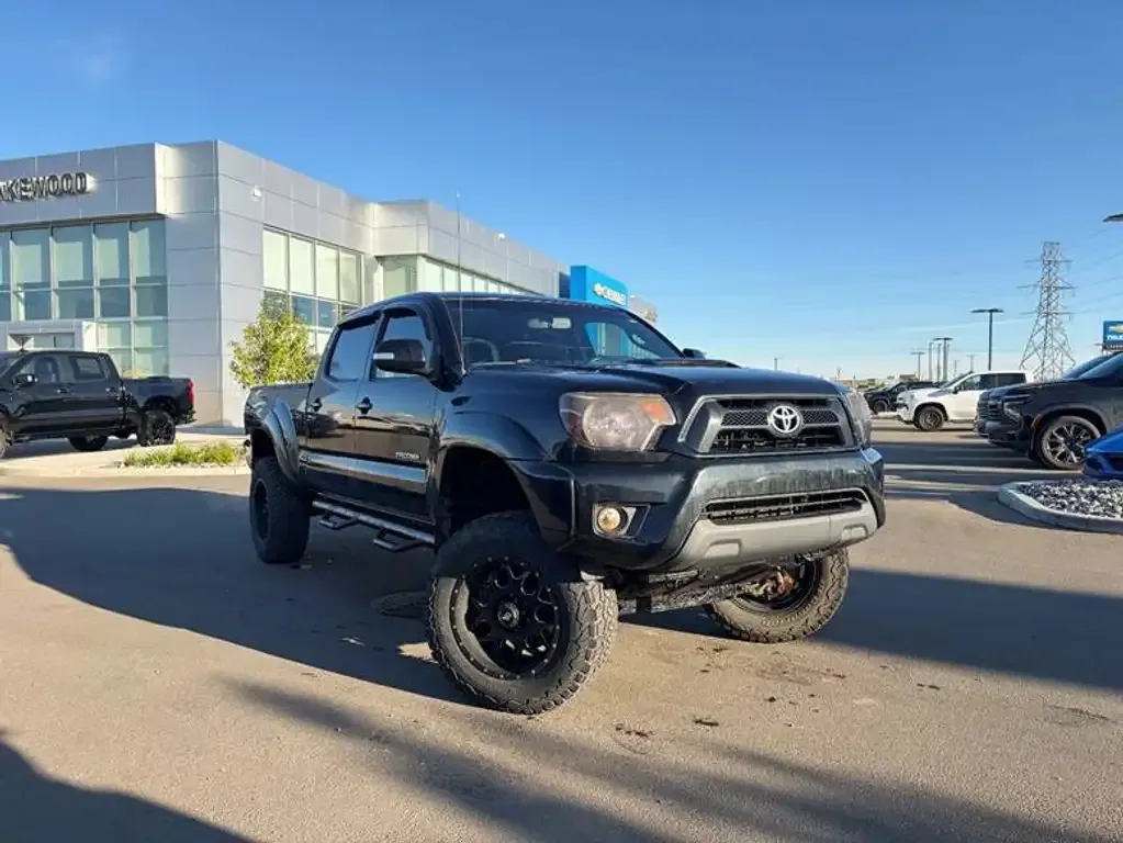 Toyota Tacoma 2015 photo 2