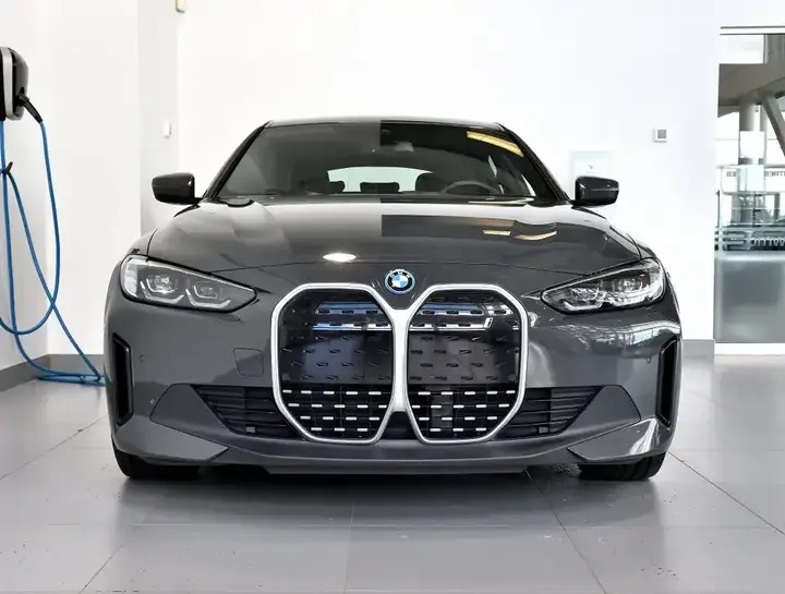 BMW I4 2024 photo 5