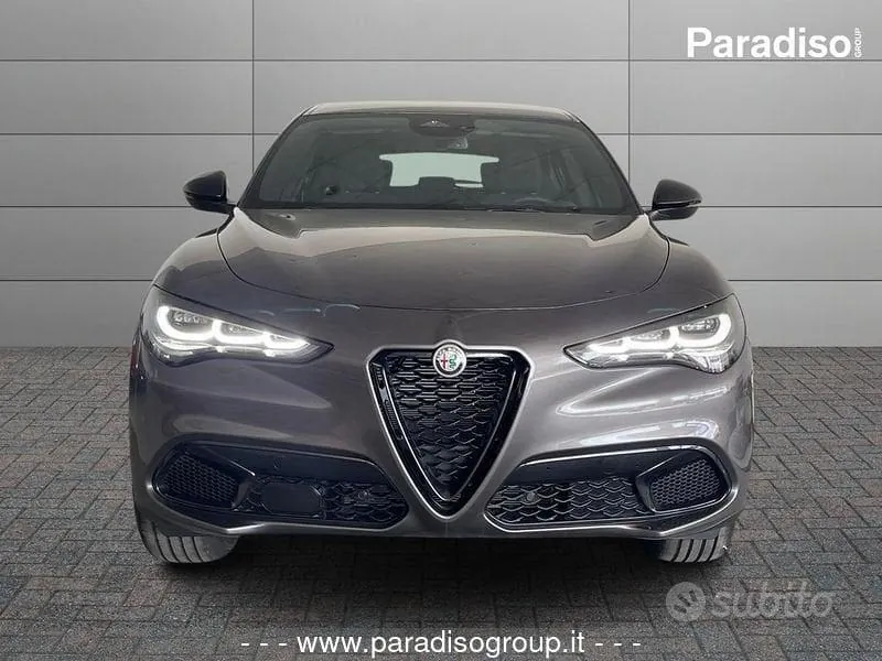 Alfa Romeo Stelvio 2025 photo 3
