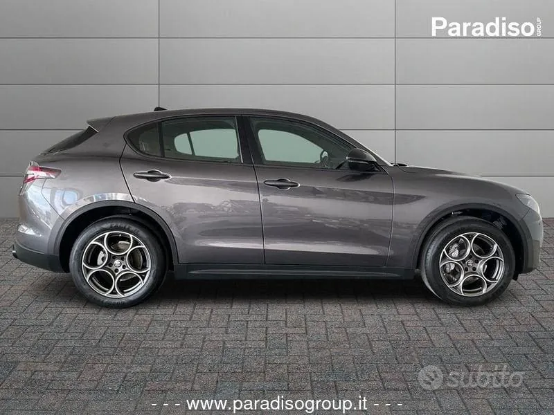 Alfa Romeo Stelvio 2025 photo 5