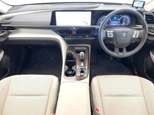 Toyota Crown Crossover 2023 photo 2