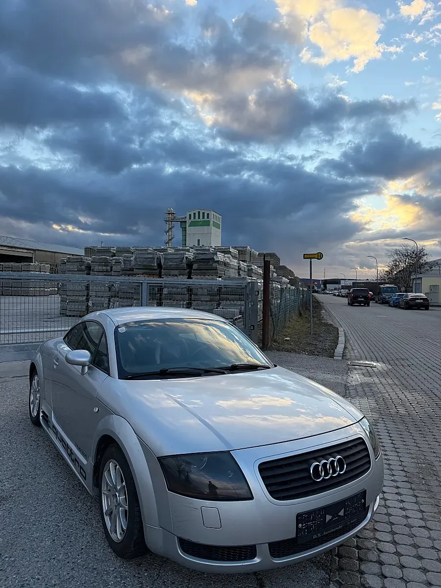 Audi Tt 2001 photo 3