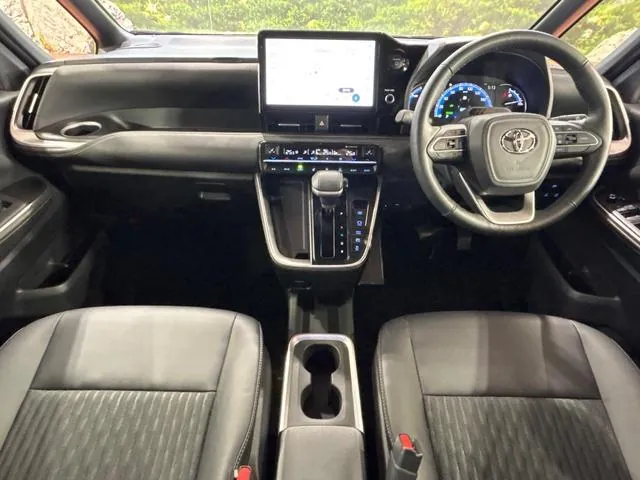 Toyota Corolla Hybrid Sz 2025 photo 2