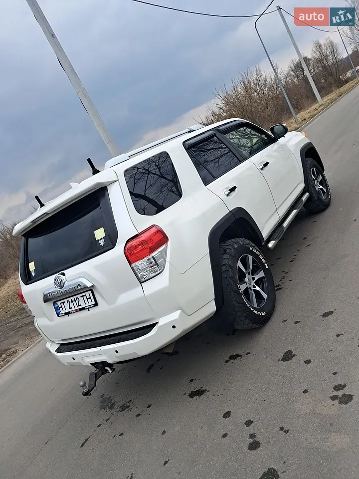 Toyota 4Runner 2012 photo 4
