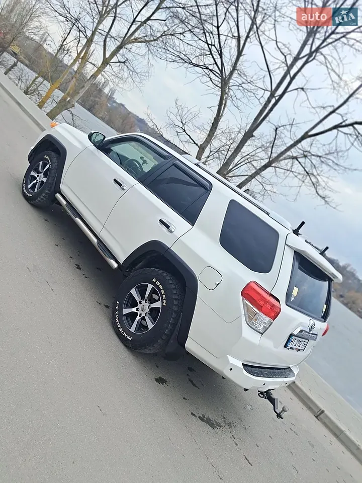 Toyota 4Runner 2012 photo 5