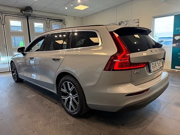 Volvo V60 2024 photo 3