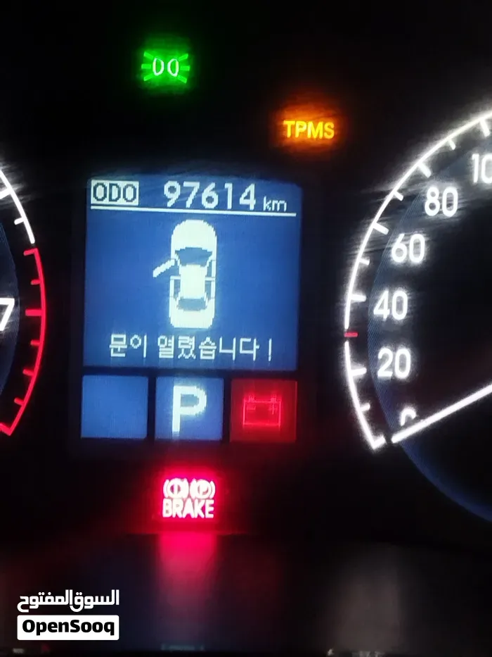 Hyundai Genesis 2010 photo 4