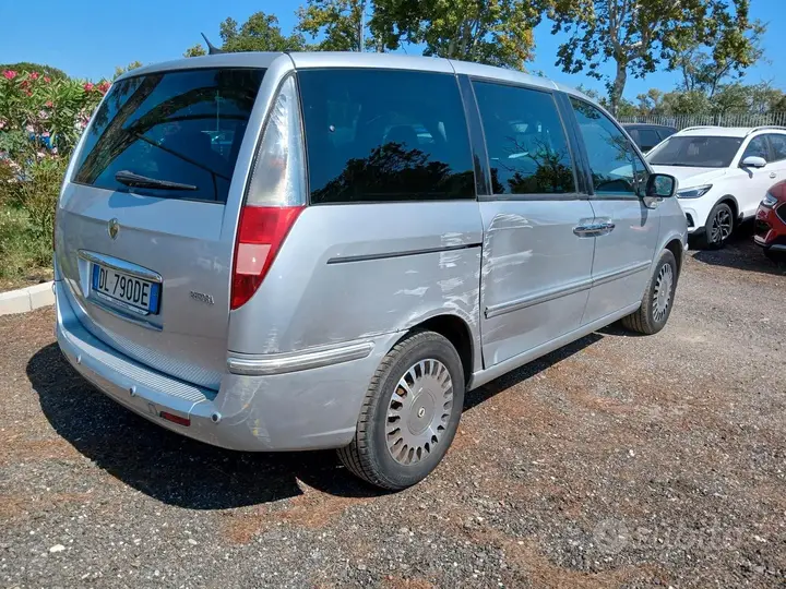 Lancia Phedra 2007 photo 4