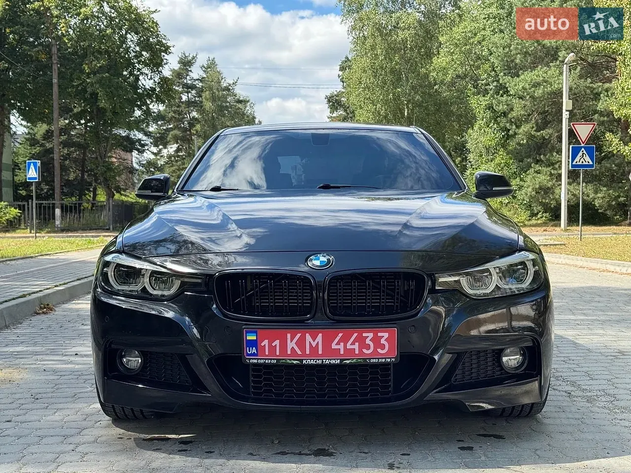 BMW 3 Series 2018 photo 4