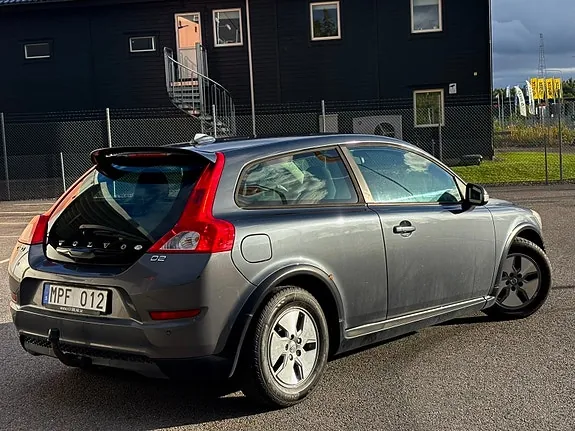 Volvo C30 2011 photo 2