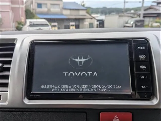 Toyota Hiace 2014 photo 4