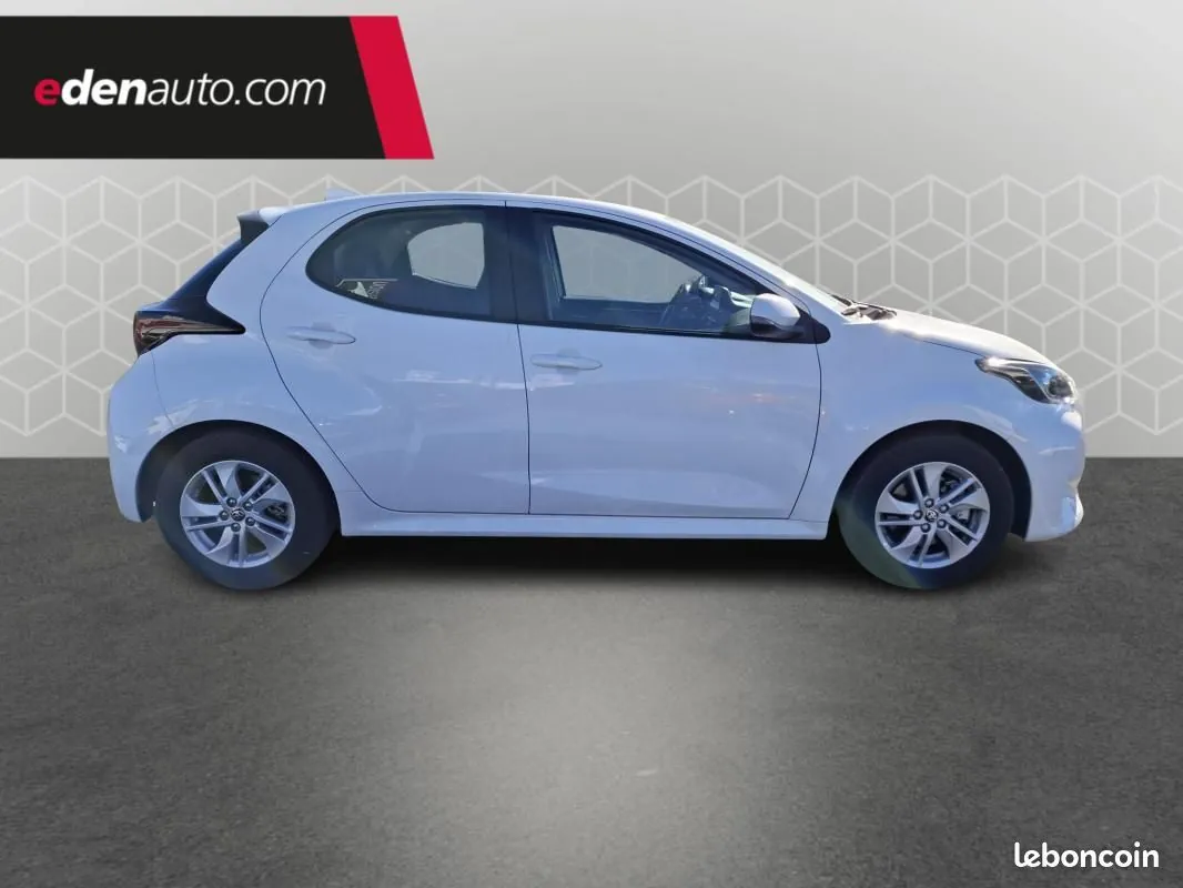 Toyota Yaris 2025 photo 2
