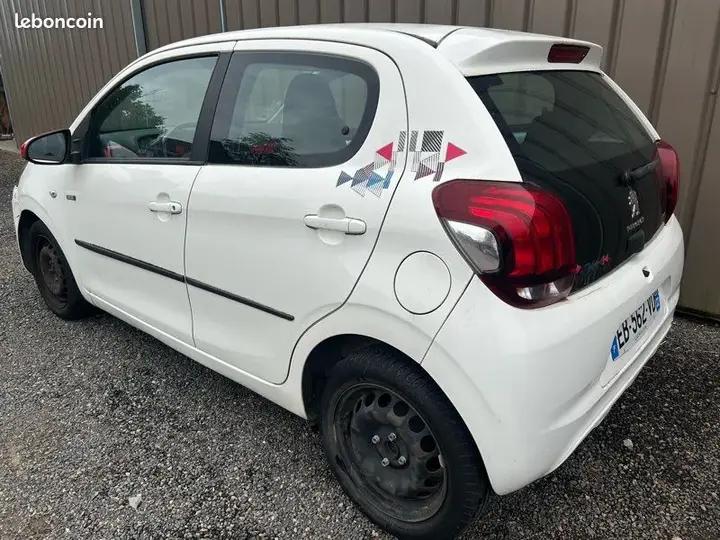 Peugeot 108 2016 photo 3