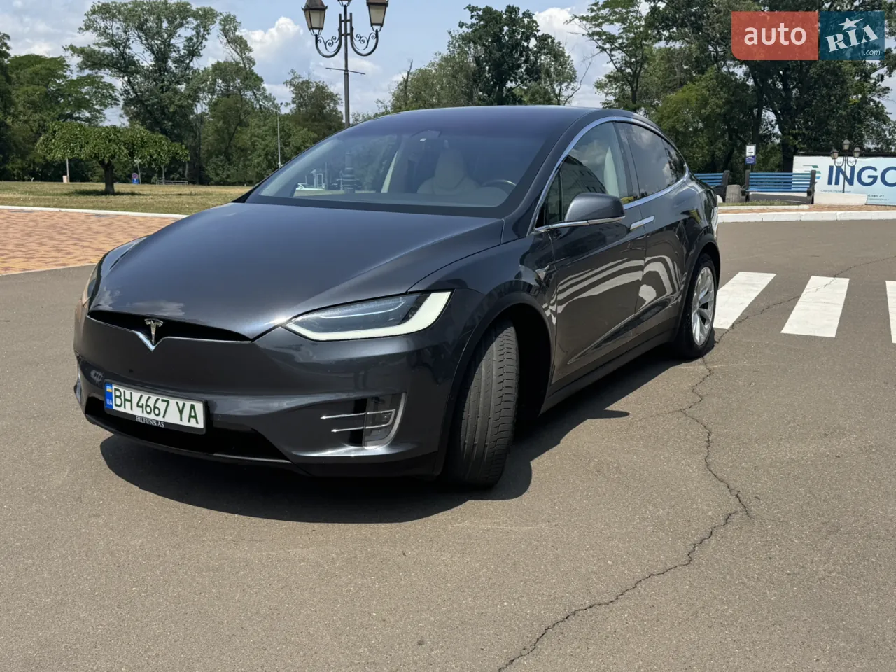 Tesla Model X 2017 photo 3