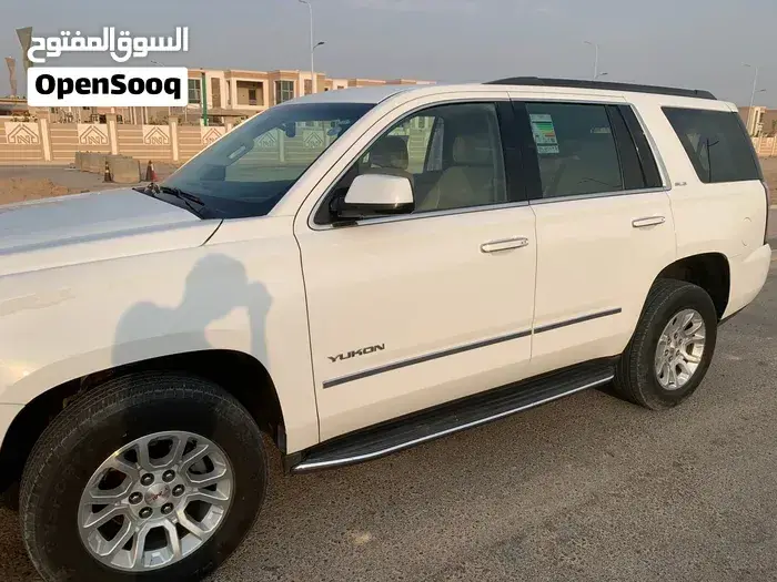 GMC Yukon 2017 photo 2