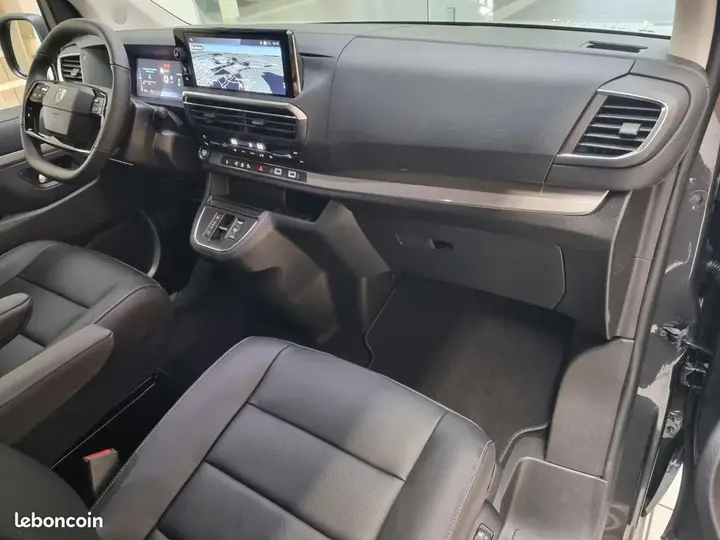 Peugeot Traveller 2026 photo 3