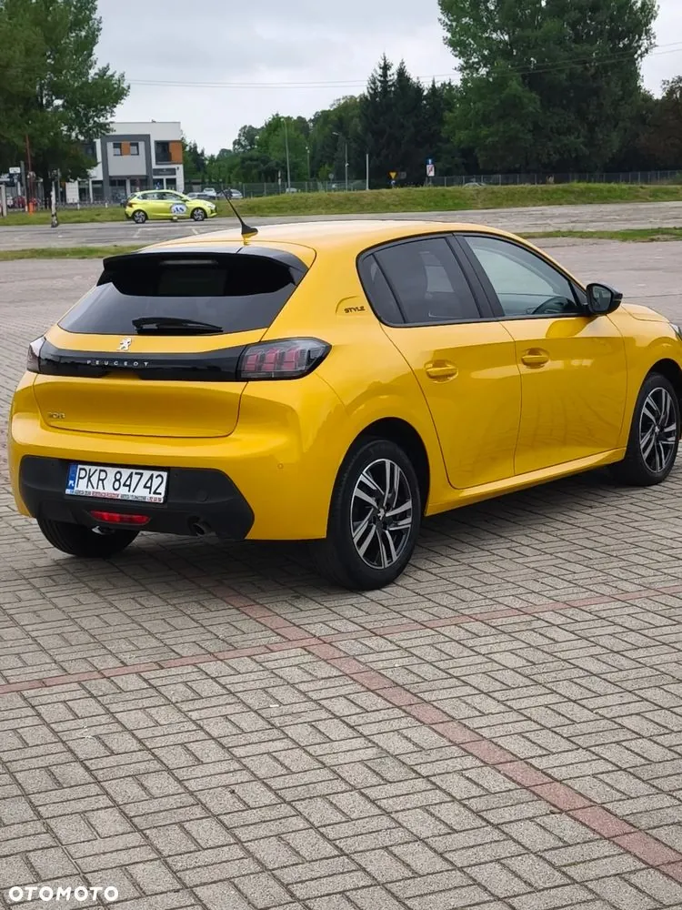 Peugeot 208 2023 photo 2