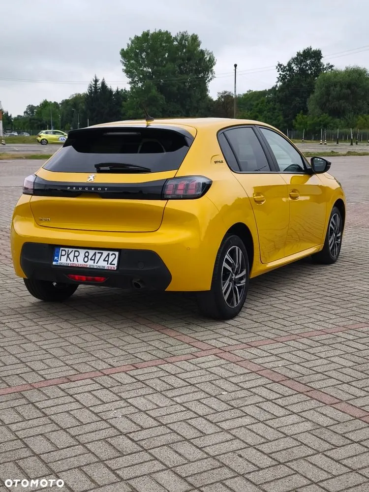 Peugeot 208 2023 photo 4