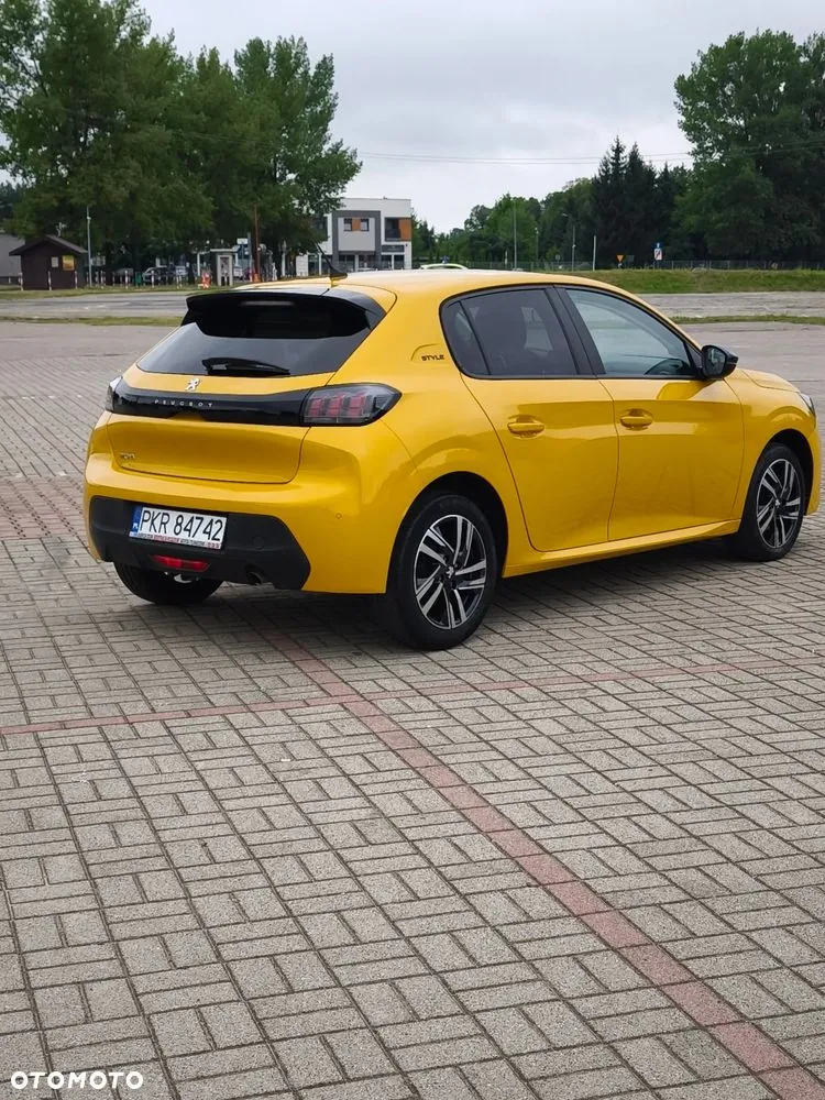 Peugeot 208 2023 photo 3