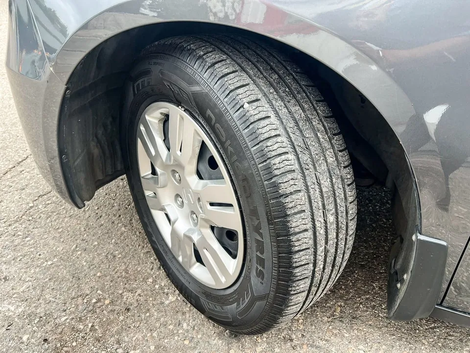 Honda Odyssey 2012 photo 2