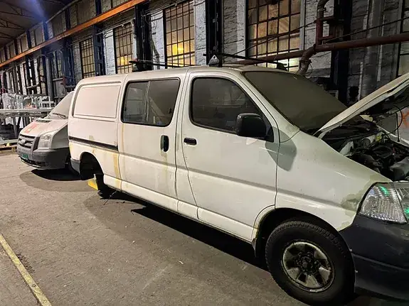 Toyota Hiace 2007 photo 2