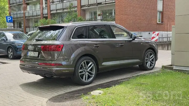 Audi Q7 2015 photo 3