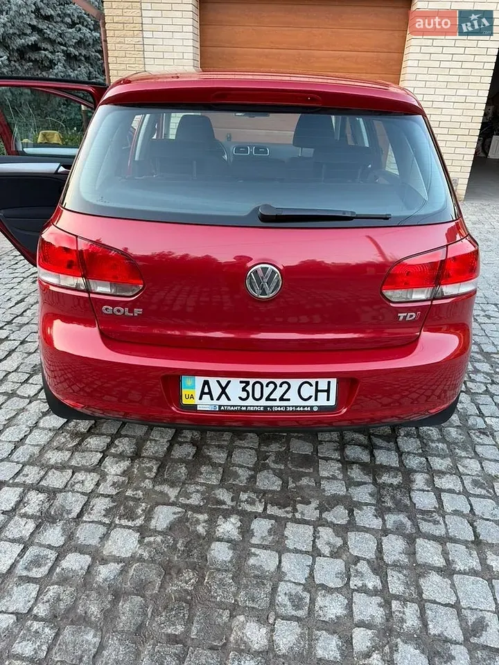 Volkswagen Golf 2010 photo 4