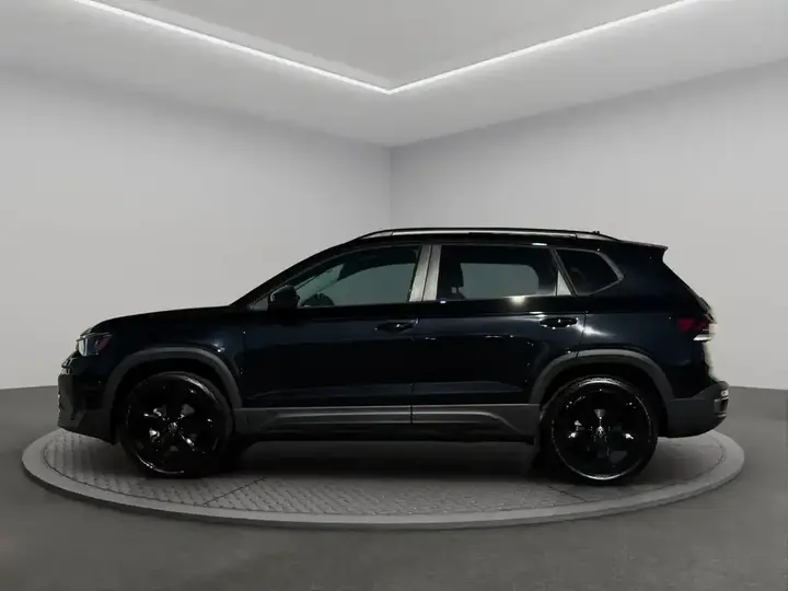 Volkswagen Taos 2026 photo 2