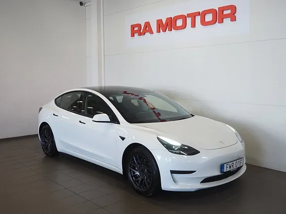 Tesla Model 3 2023 photo 3