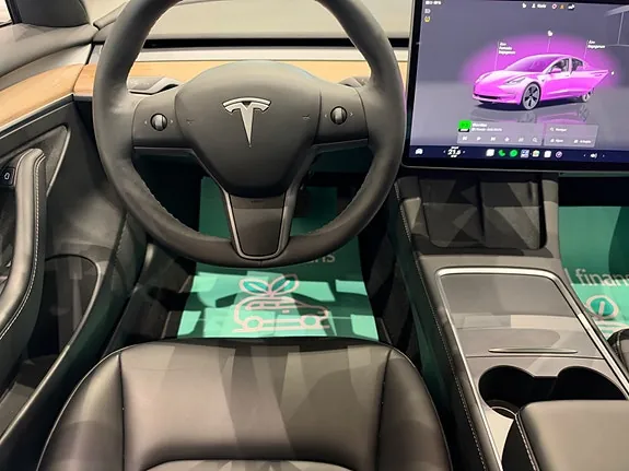 Tesla Model 3 2023 photo 5