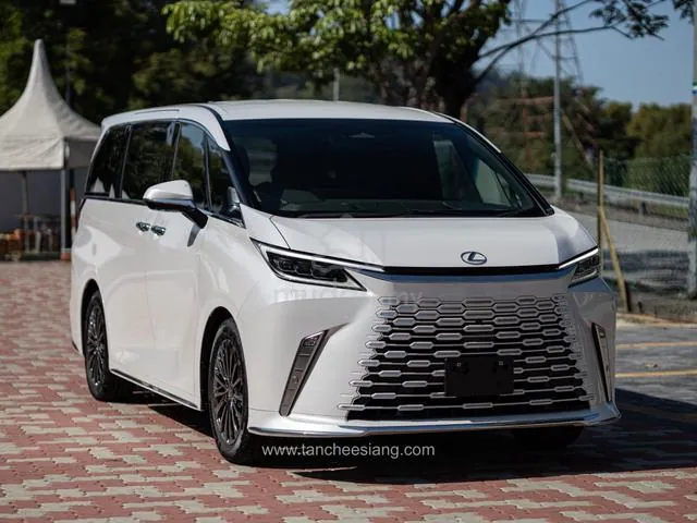 Lexus Lm500H
