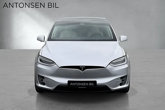 Tesla Model X 2018 photo 2