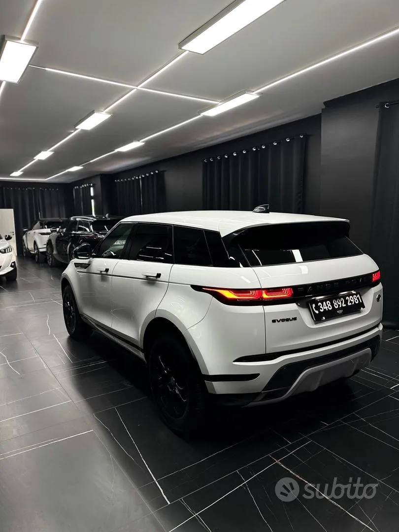 Land Rover Range Rover Evoque 2022 photo 2