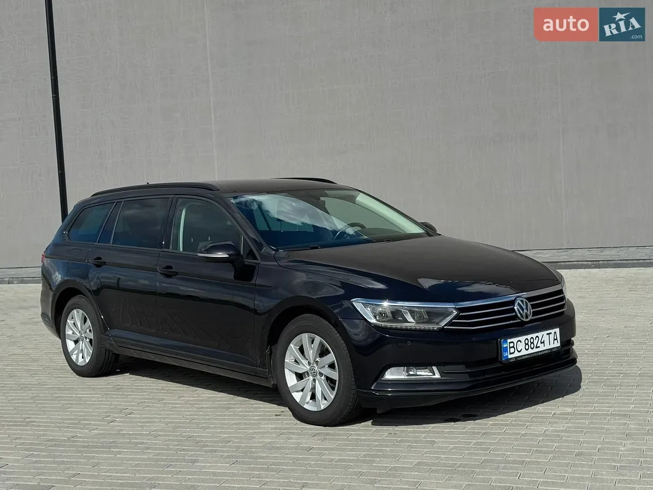 Volkswagen Passat 2018 photo 2