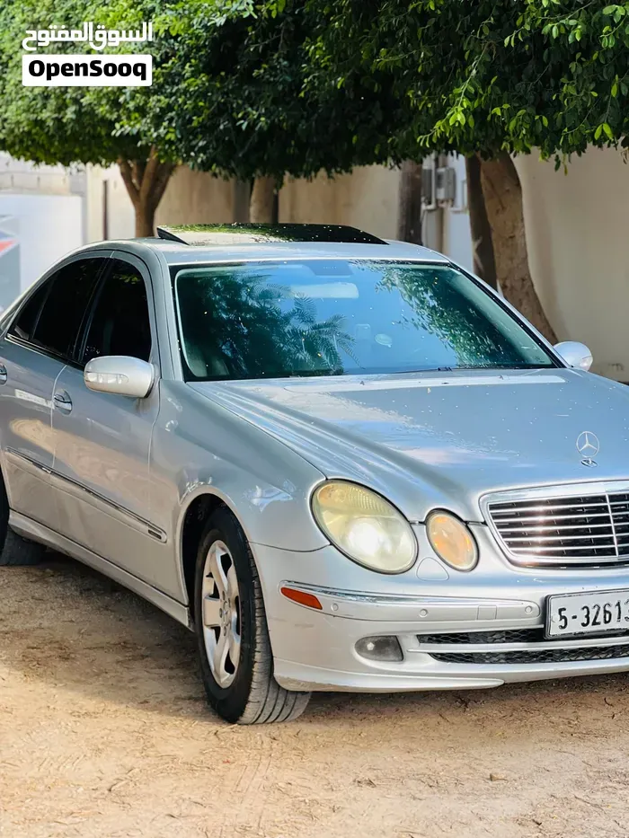 Mercedes-Benz E-Class 2005 photo 4
