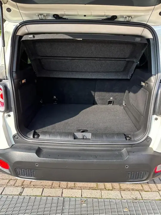 Jeep Renegade 2015 photo 5