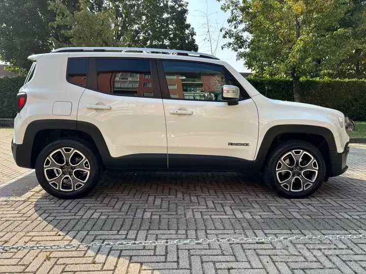 Jeep Renegade 2015 photo 4