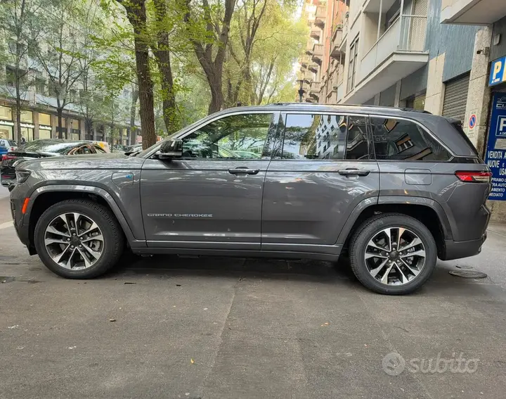 Jeep Grand Cherokee 2025 photo 5