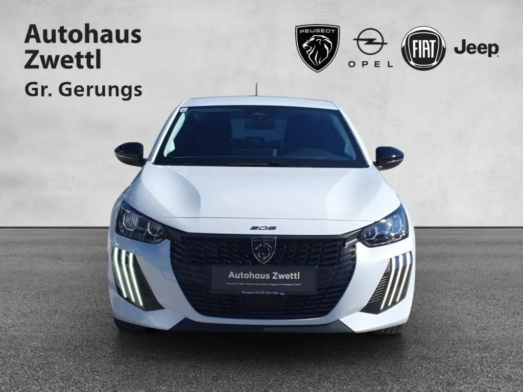 Peugeot 208 2025 photo 2