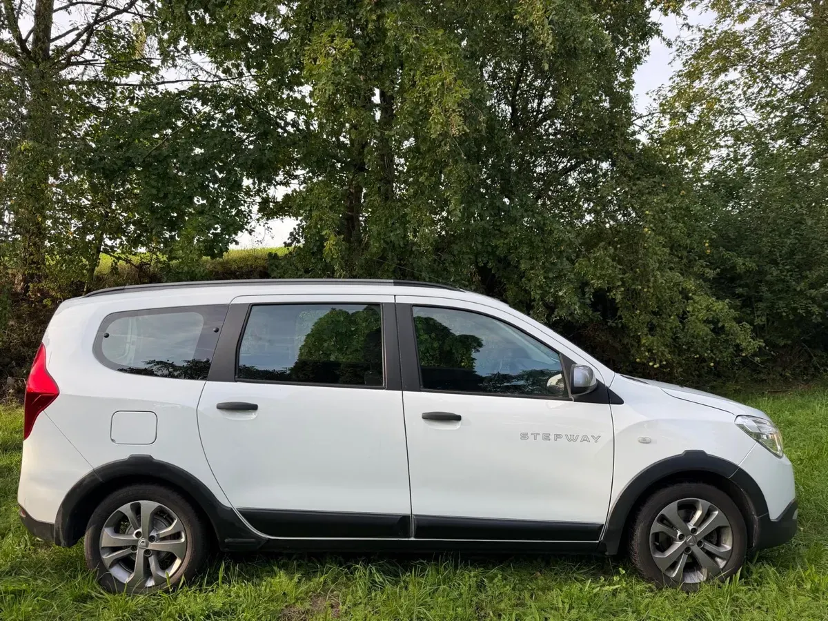 Dacia Lodgy 2016 photo 3