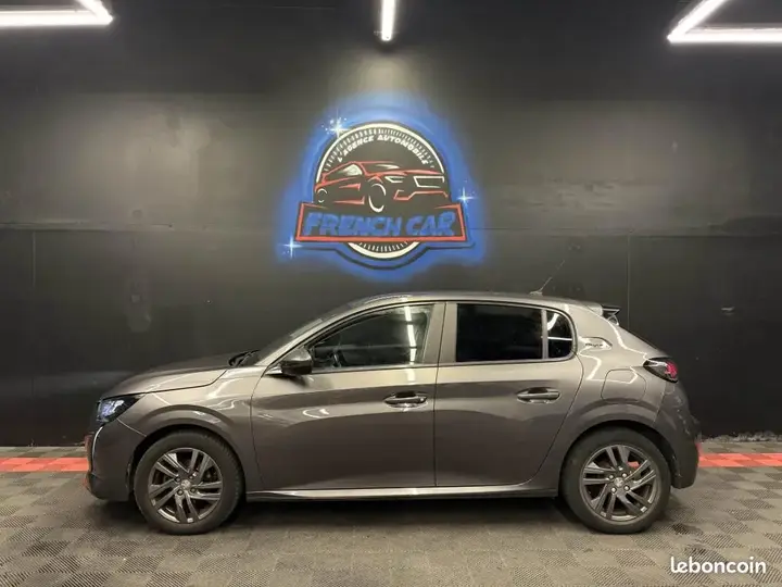 Peugeot 208 2021 photo 3