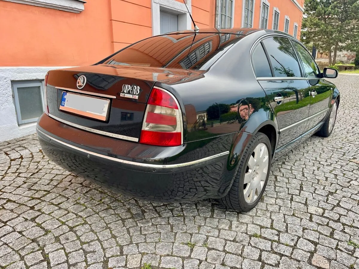 Skoda Superb 2005 photo 2