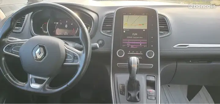 Renault Scenic 2018 photo 3