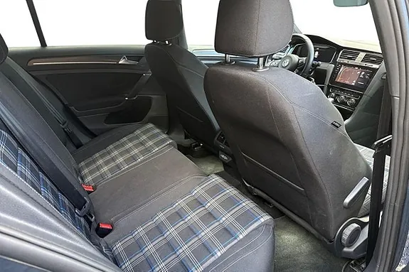 Volkswagen Golf I 2020 photo 5