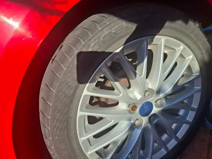 Ford Focus 2012 photo 5