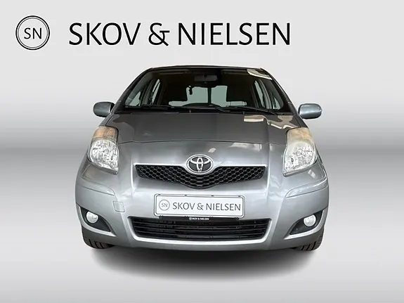 Toyota Yaris 2011 photo 4