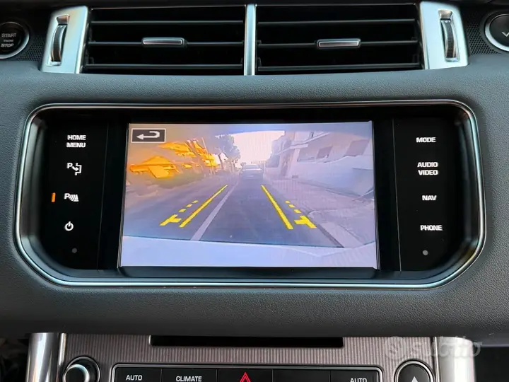 Land Rover Range Rover Sport 2013 photo 4